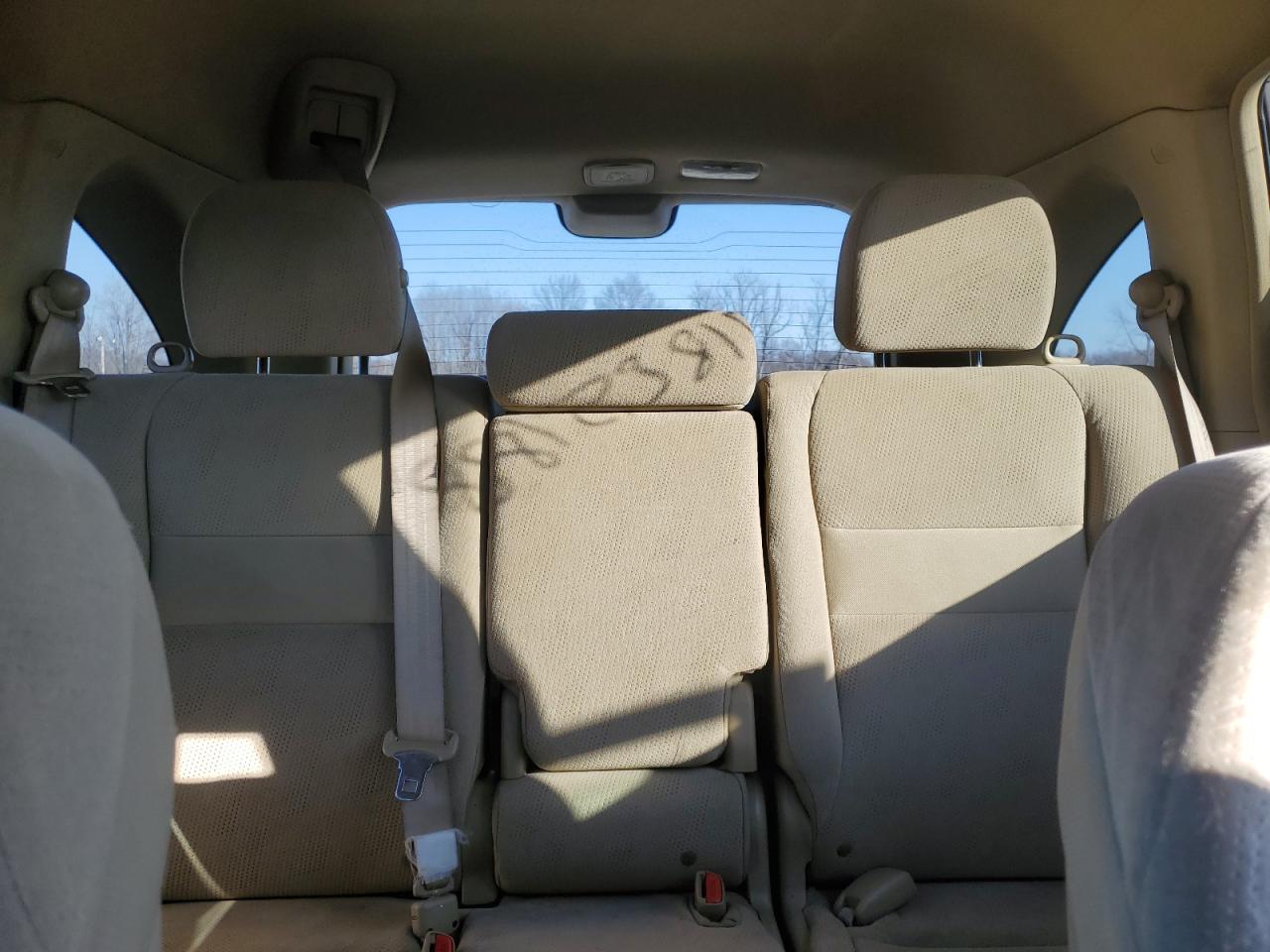 2010 Honda CR-V - Image 10