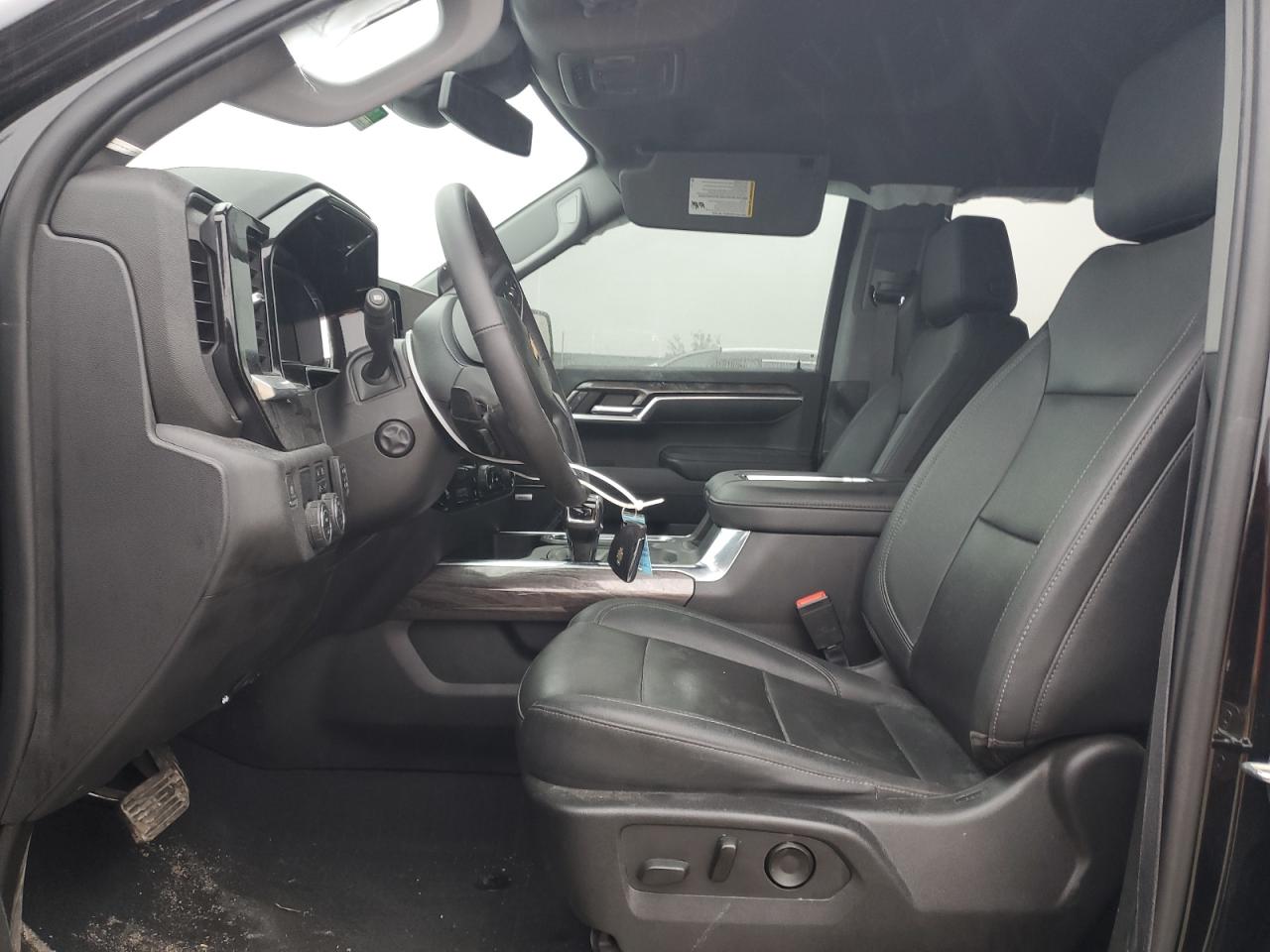 2022 Chevrolet Silverado - Image 7