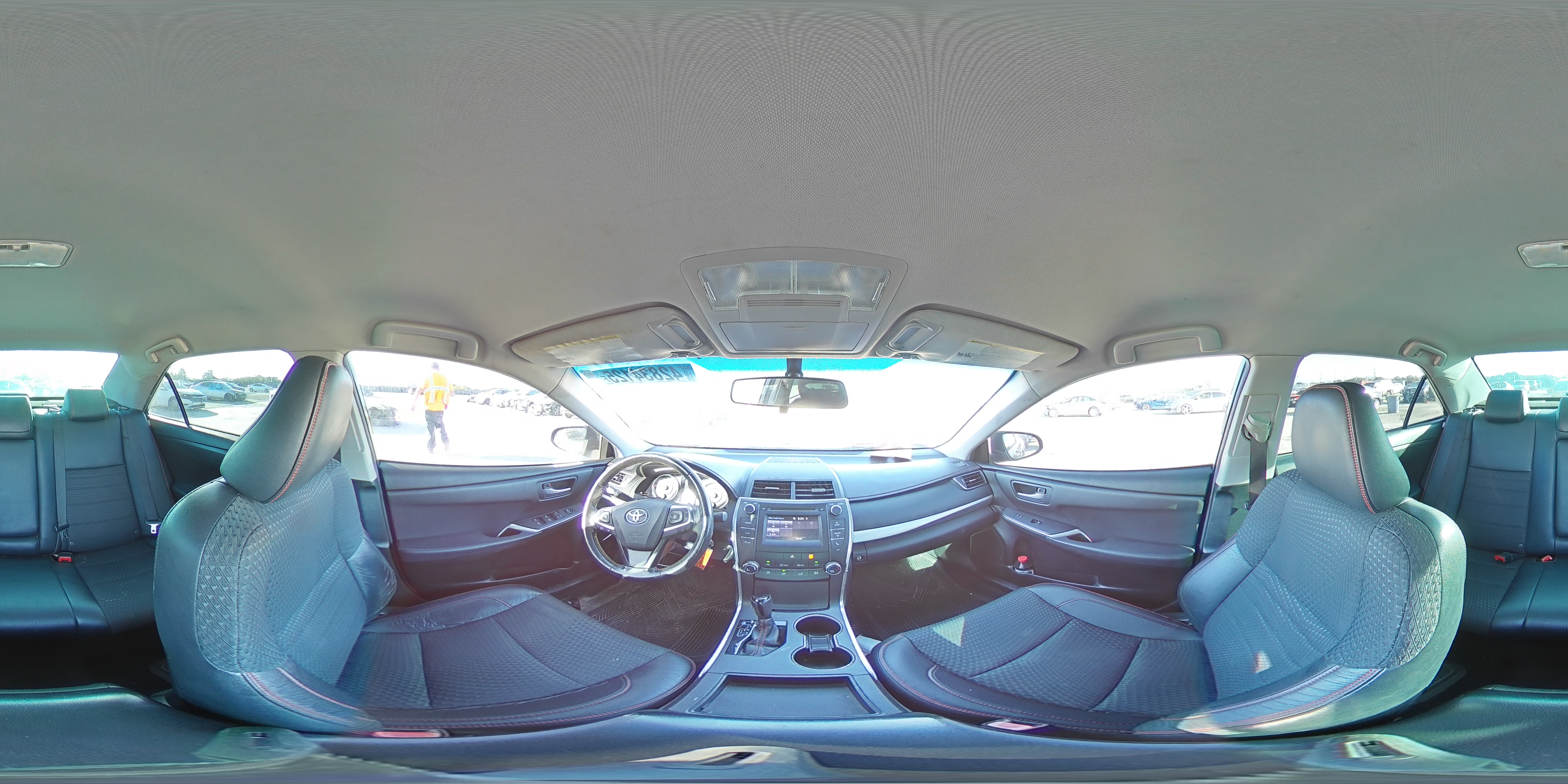 2015 Toyota Camry - Image 13