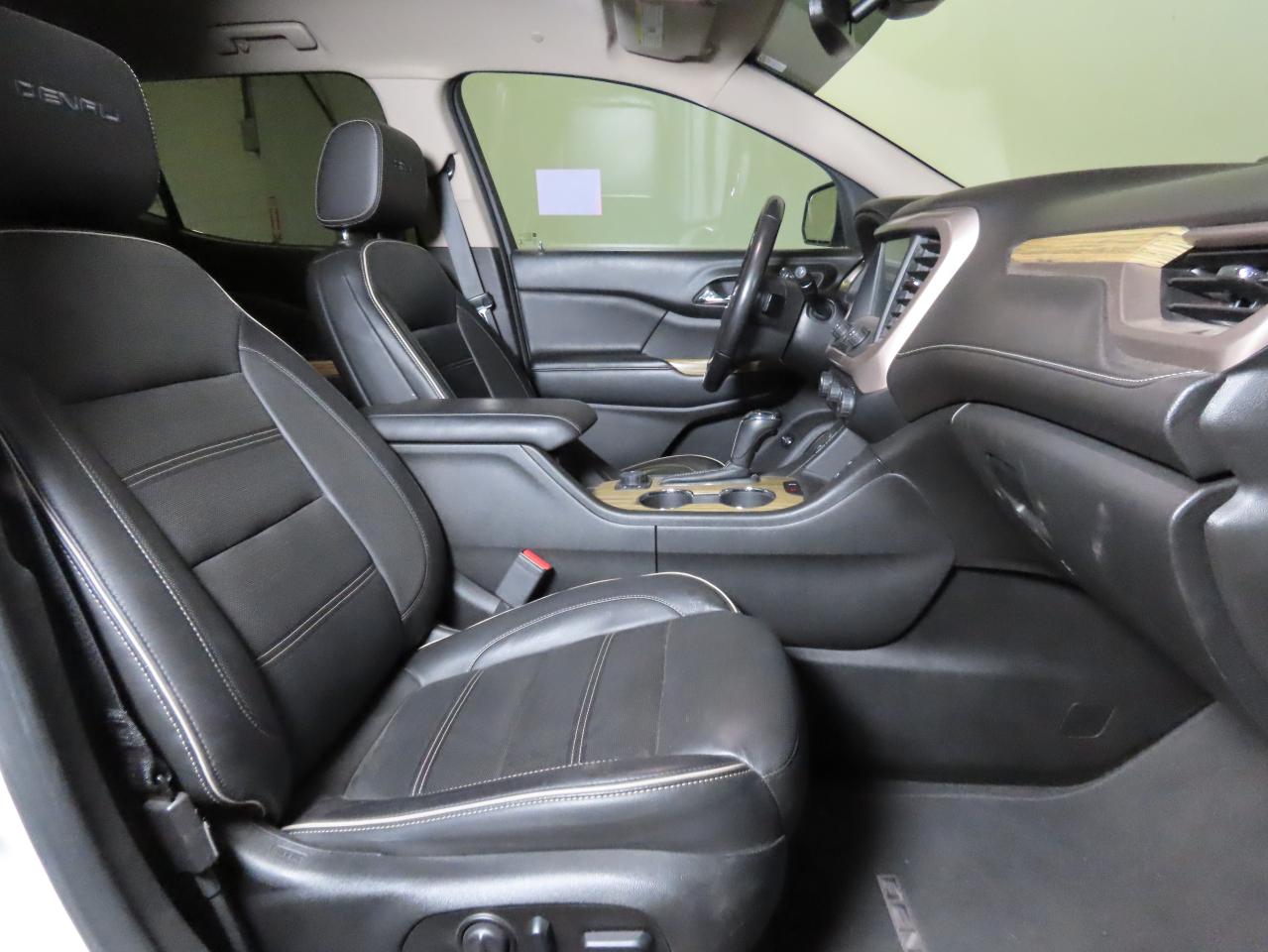 2018 GMC Acadia - Image 5