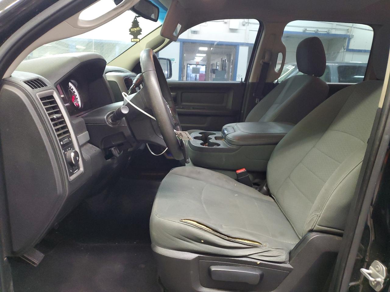 2014 RAM 1500 - Image 7