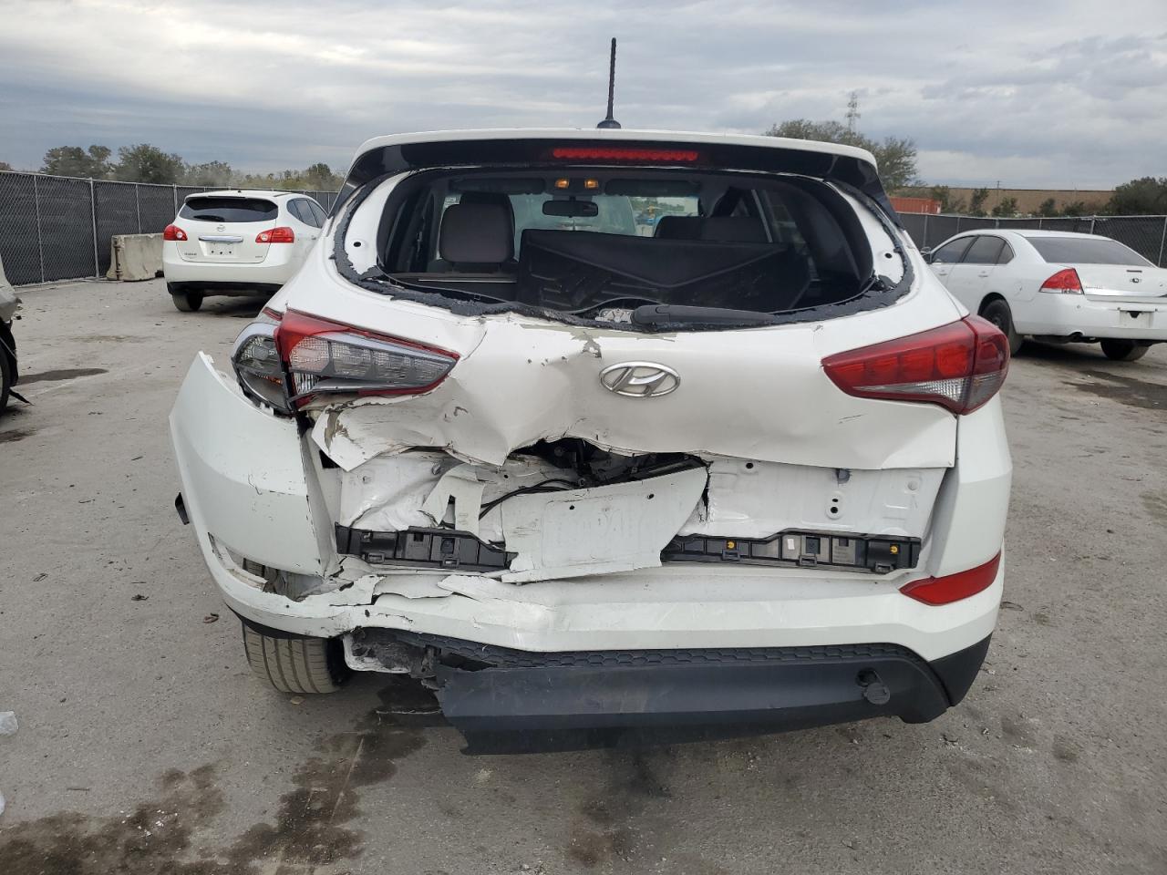 2017 Hyundai Tucson - Image 6