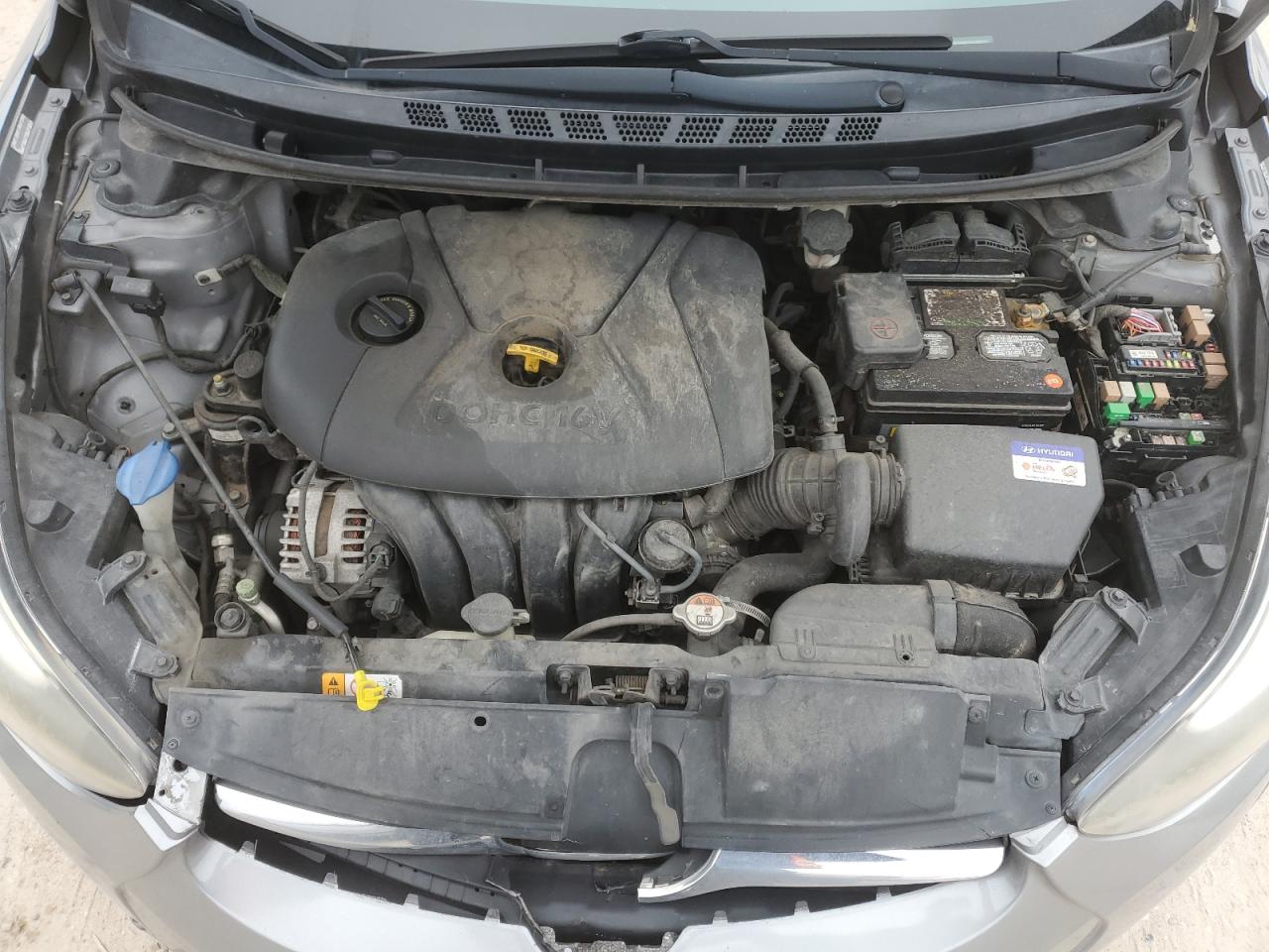 2015 Hyundai Elantra - Image 11