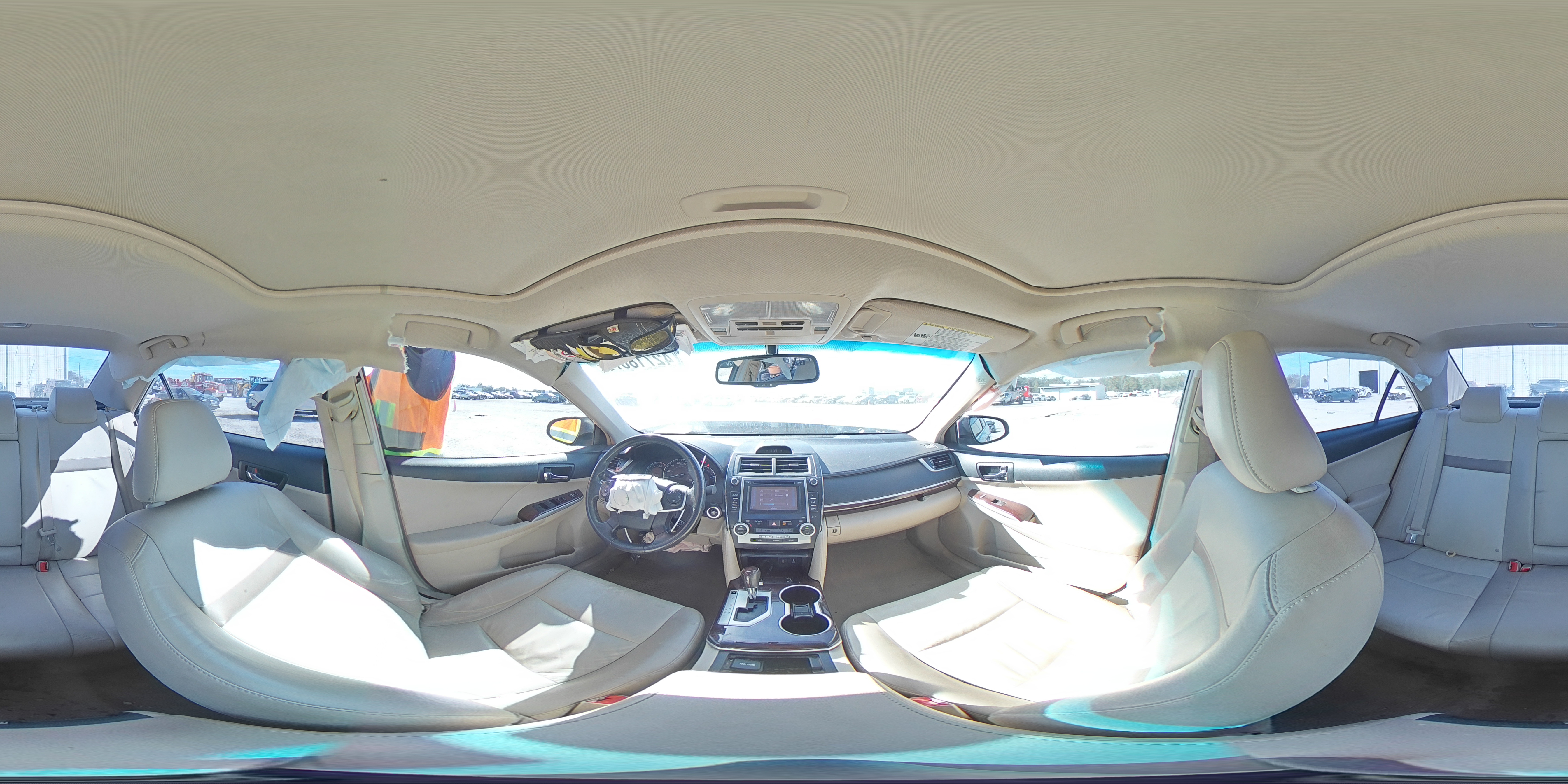 2012 Toyota Camry - Image 13