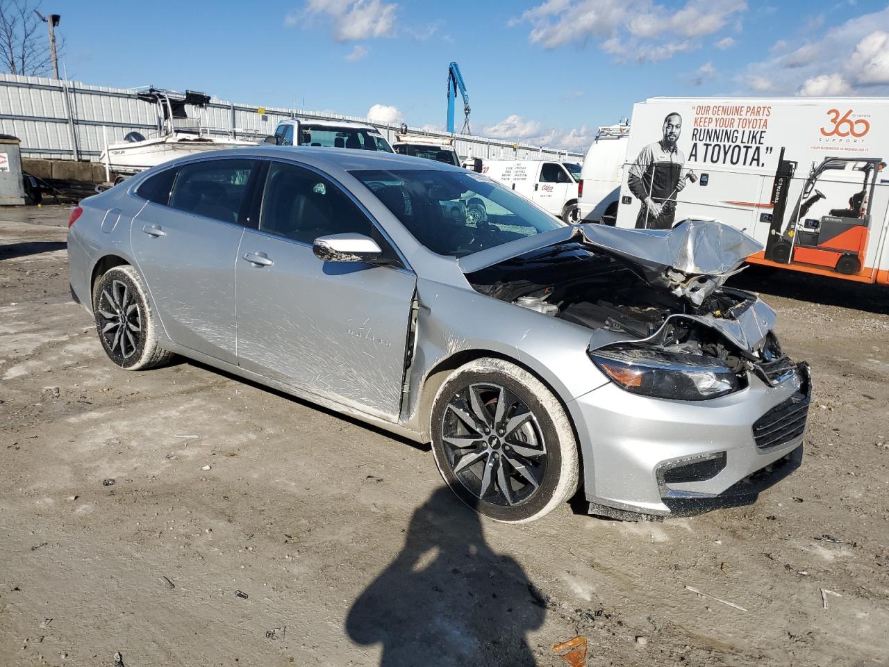 2017 Chevrolet Malibu - Image 4