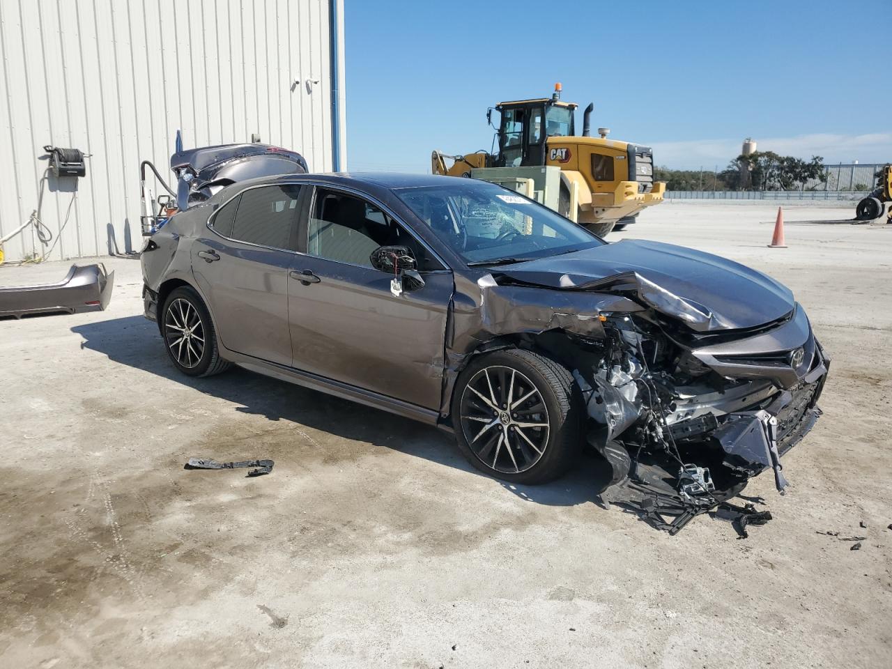 2022 Toyota Camry - Image 4