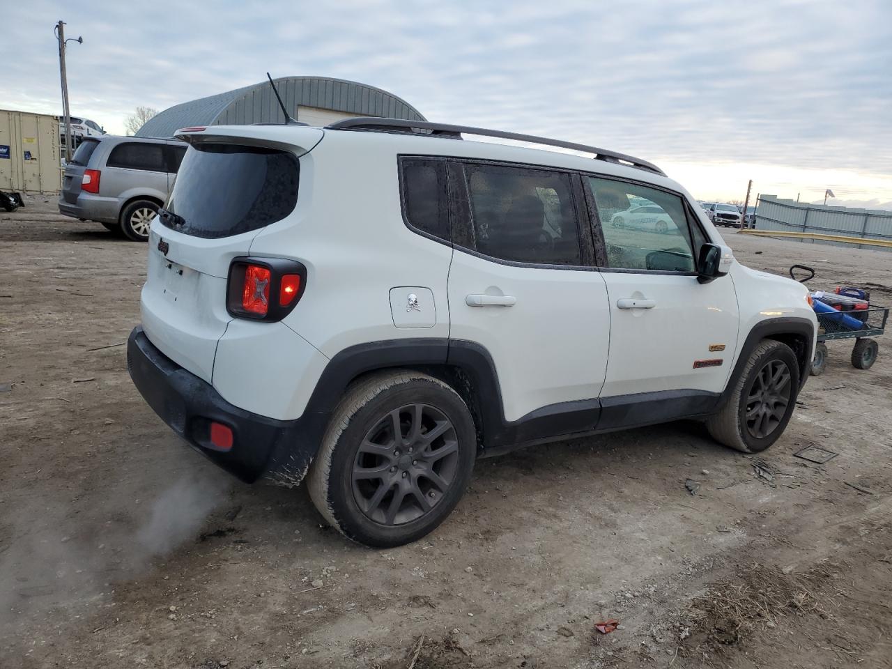 2016 Jeep Renegade - Image 3
