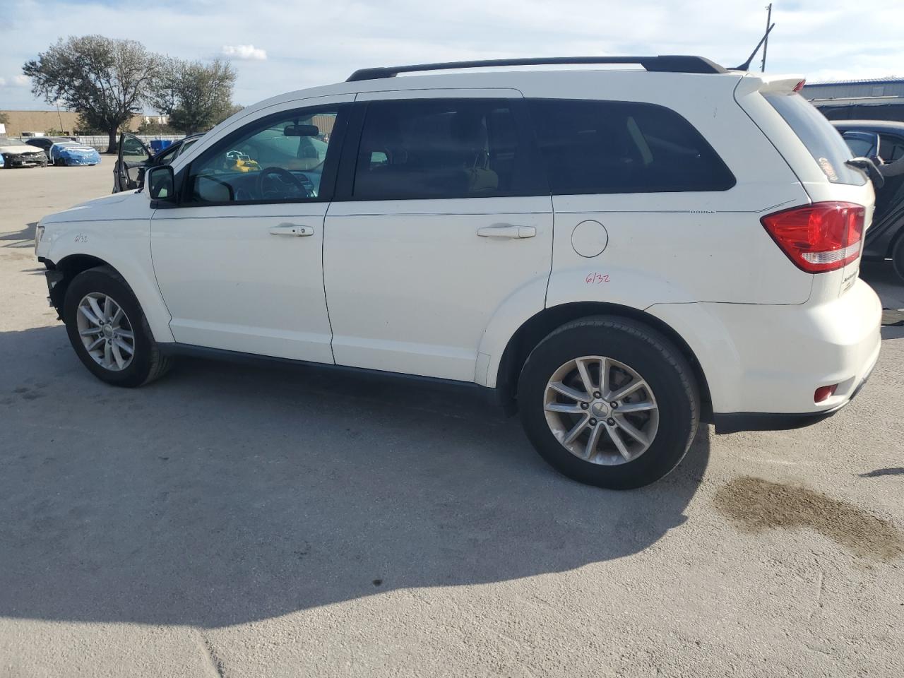 2015 Dodge Journey - Image 2