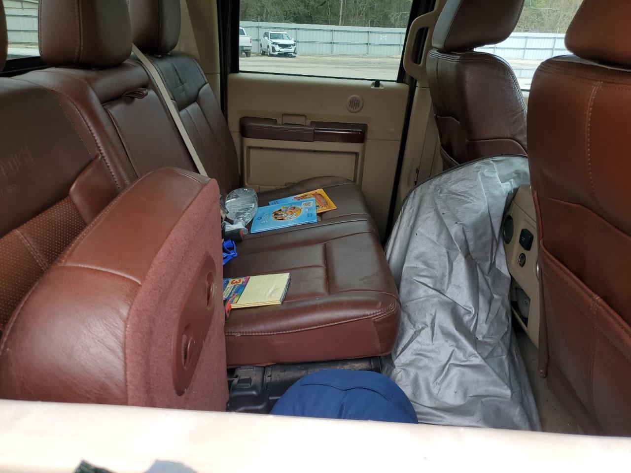 2011 Ford F250 - Image 10
