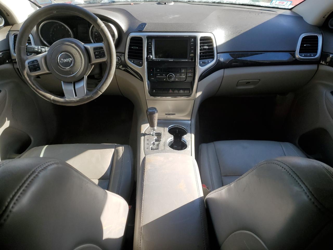 2011 Jeep Grand Cherokee - Image 8