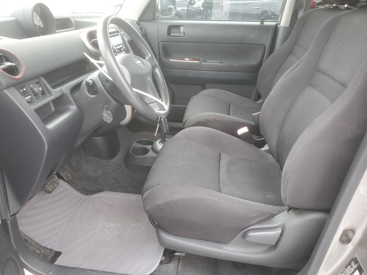 2005 Scion xB - Image 7