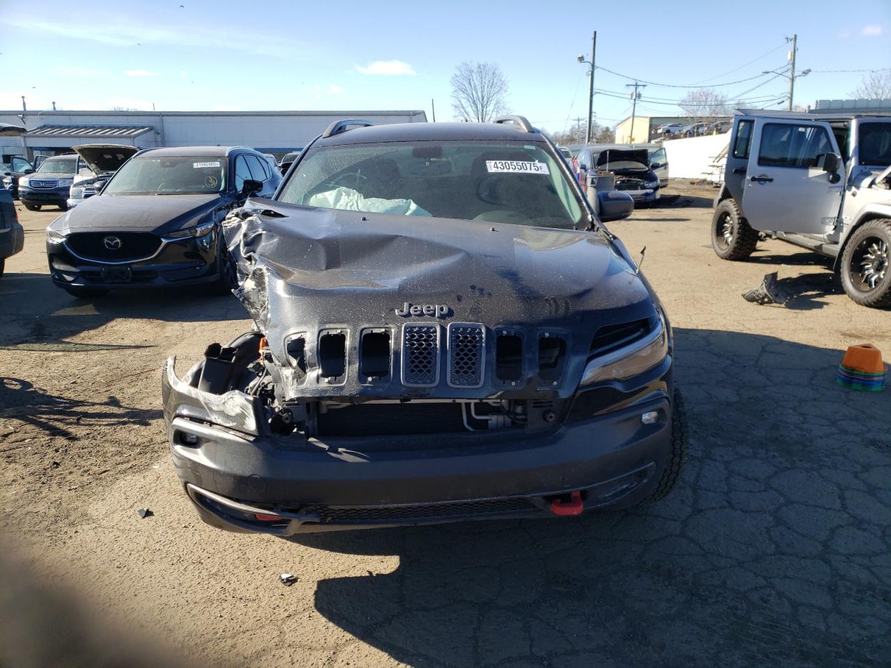 2019 Jeep Cherokee - Image 5