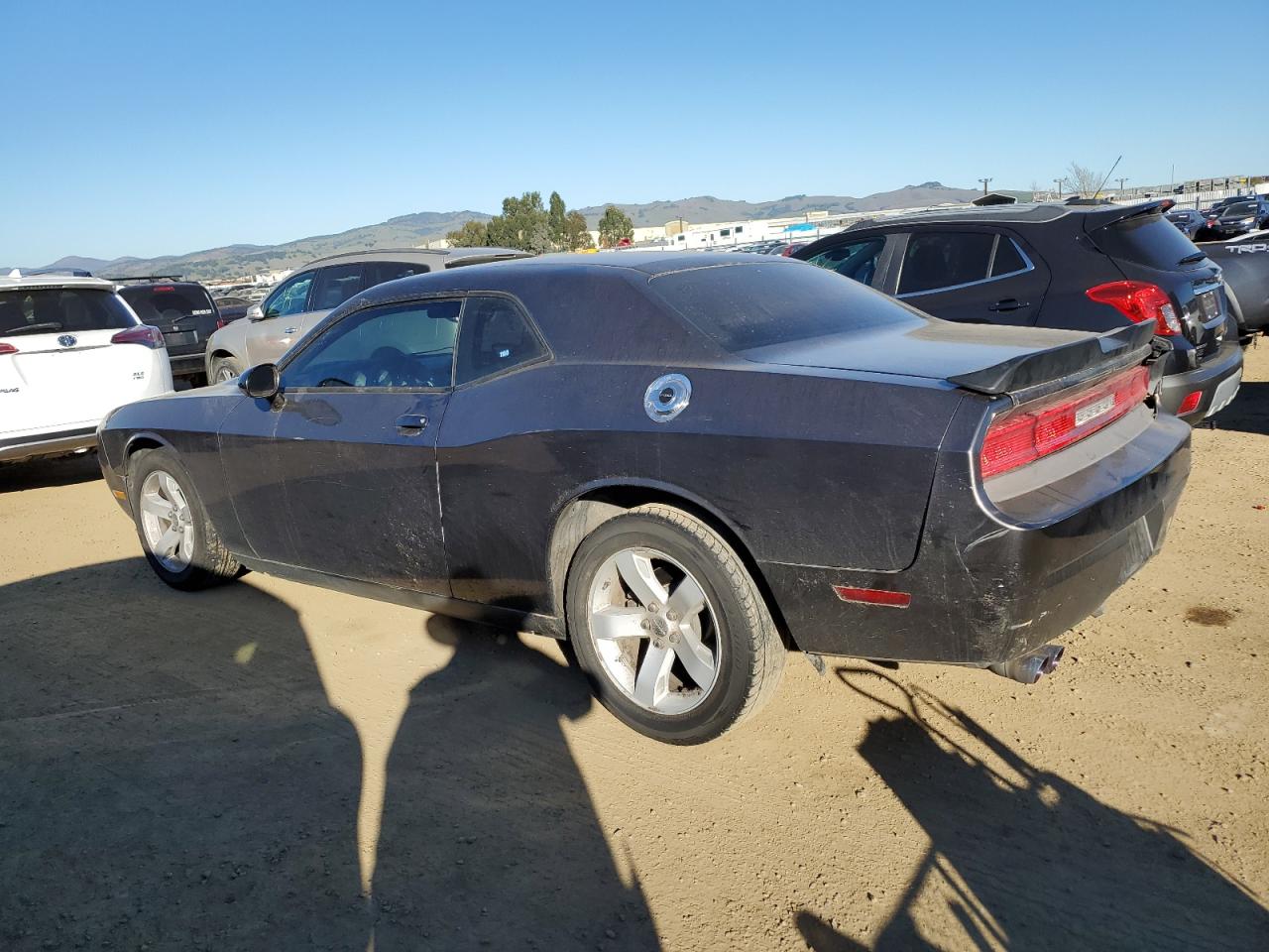 VIN 2C3CDYAG0DH692424 2013 DODGE CHALLENGER no.2