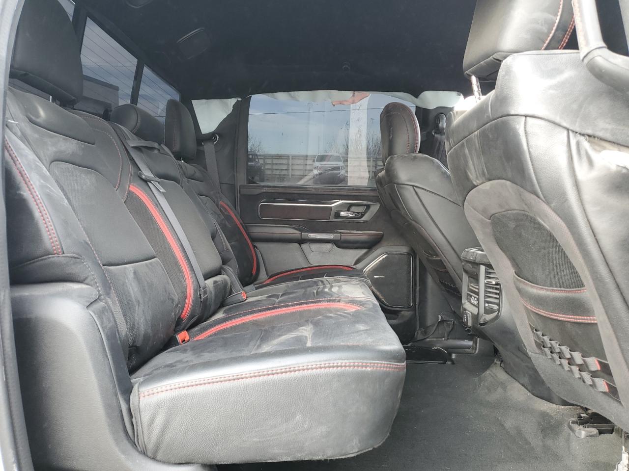 2022 RAM 1500 - Image 10