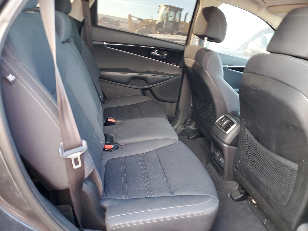 2017 Kia Sorento - Image 11