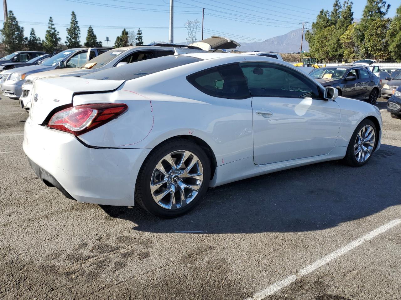 2013 Hyundai Genesis - Image 3