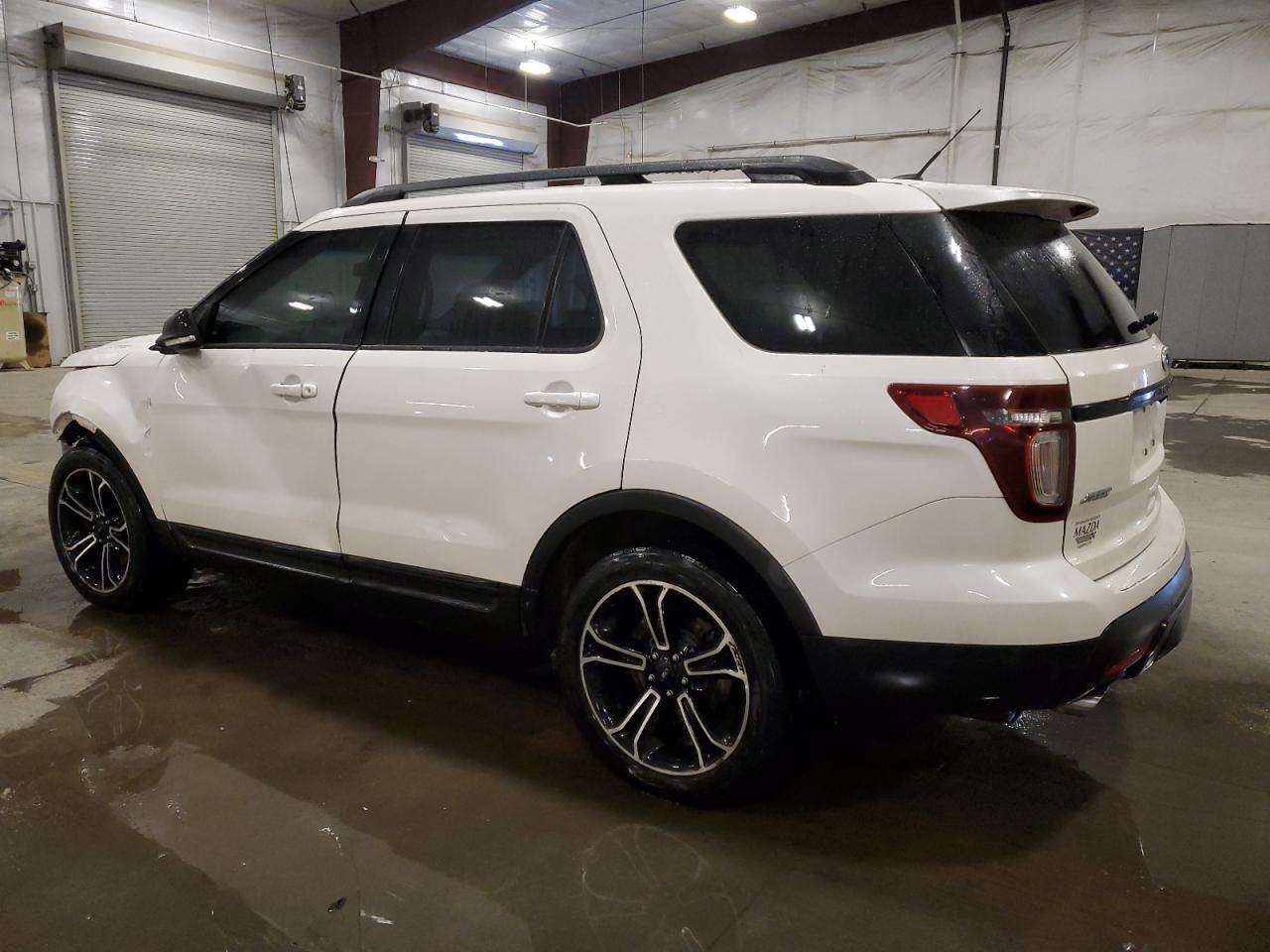 2015 Ford Explorer - Image 2
