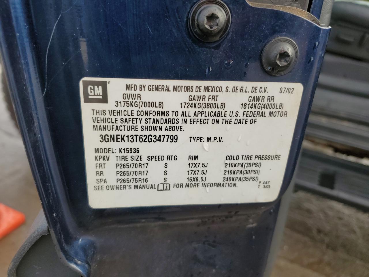 2002 Chevrolet Avalanche - Image 12