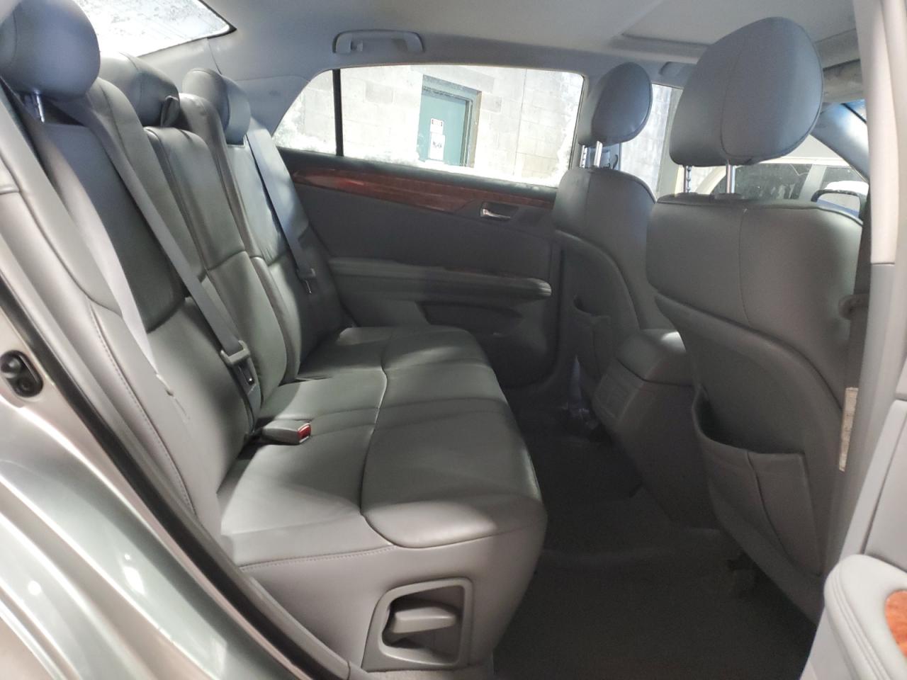 2006 Toyota Avalon - Image 10
