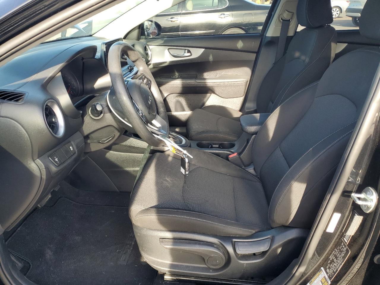2023 Kia Forte - Image 7