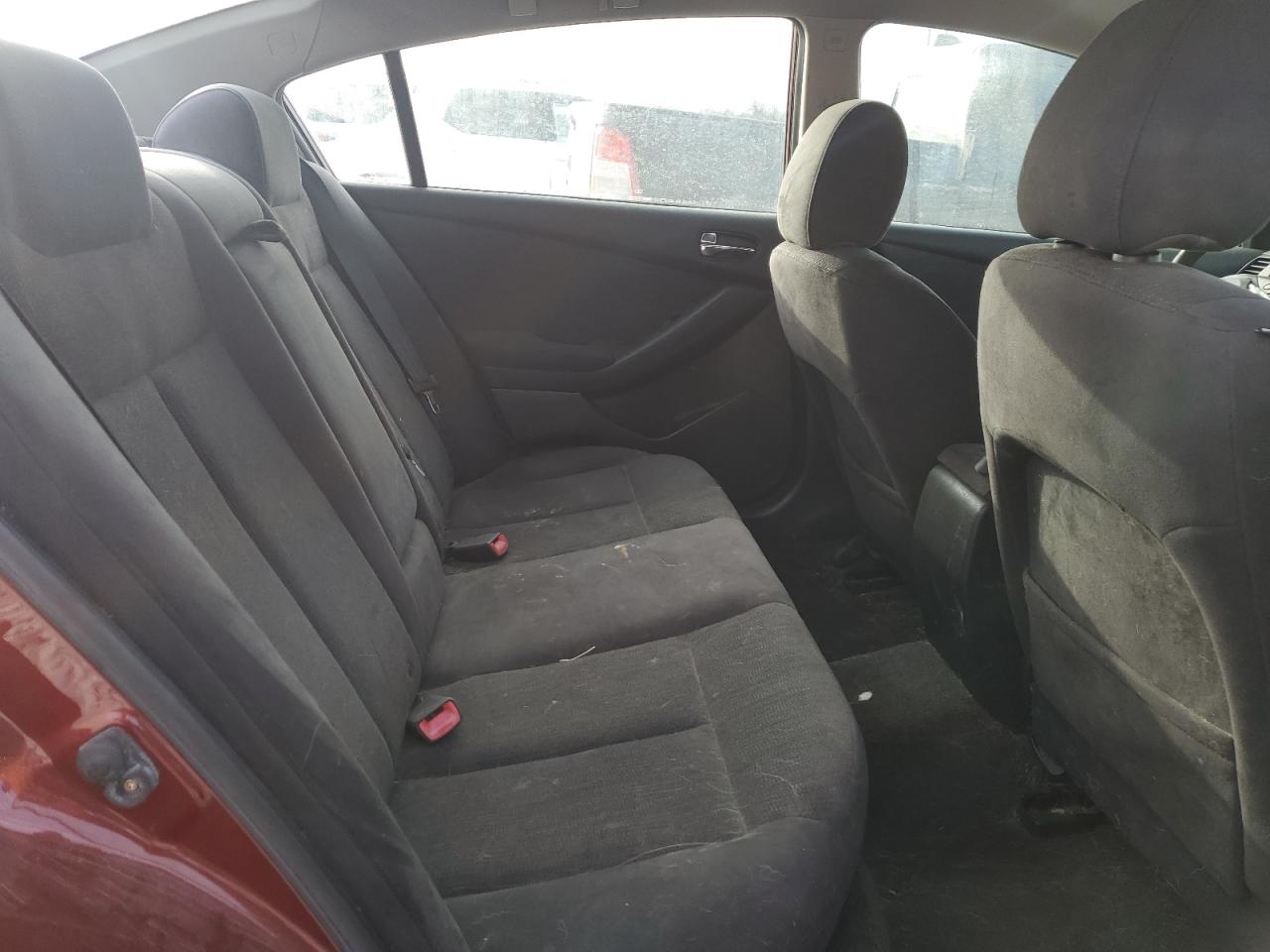 2010 Nissan Altima - Image 11