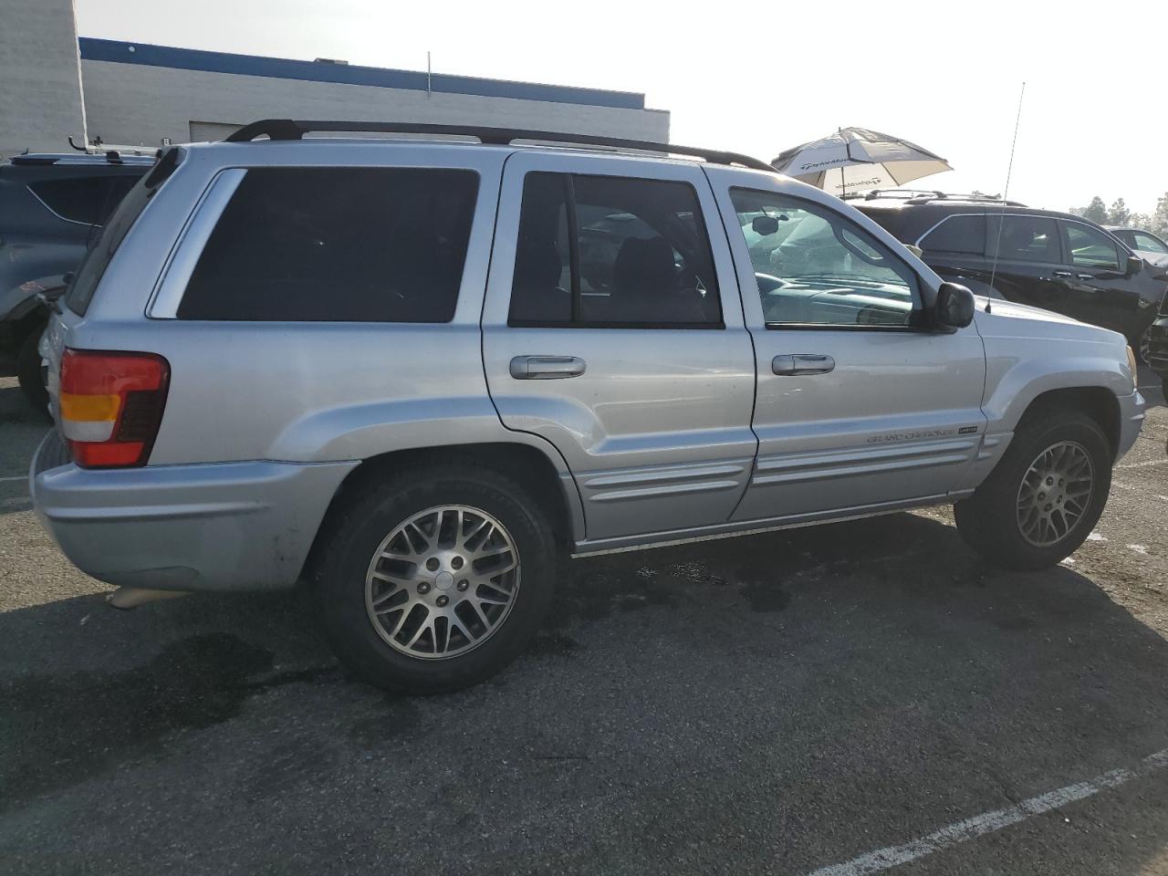 2004 Jeep Grand Cherokee - Image 3