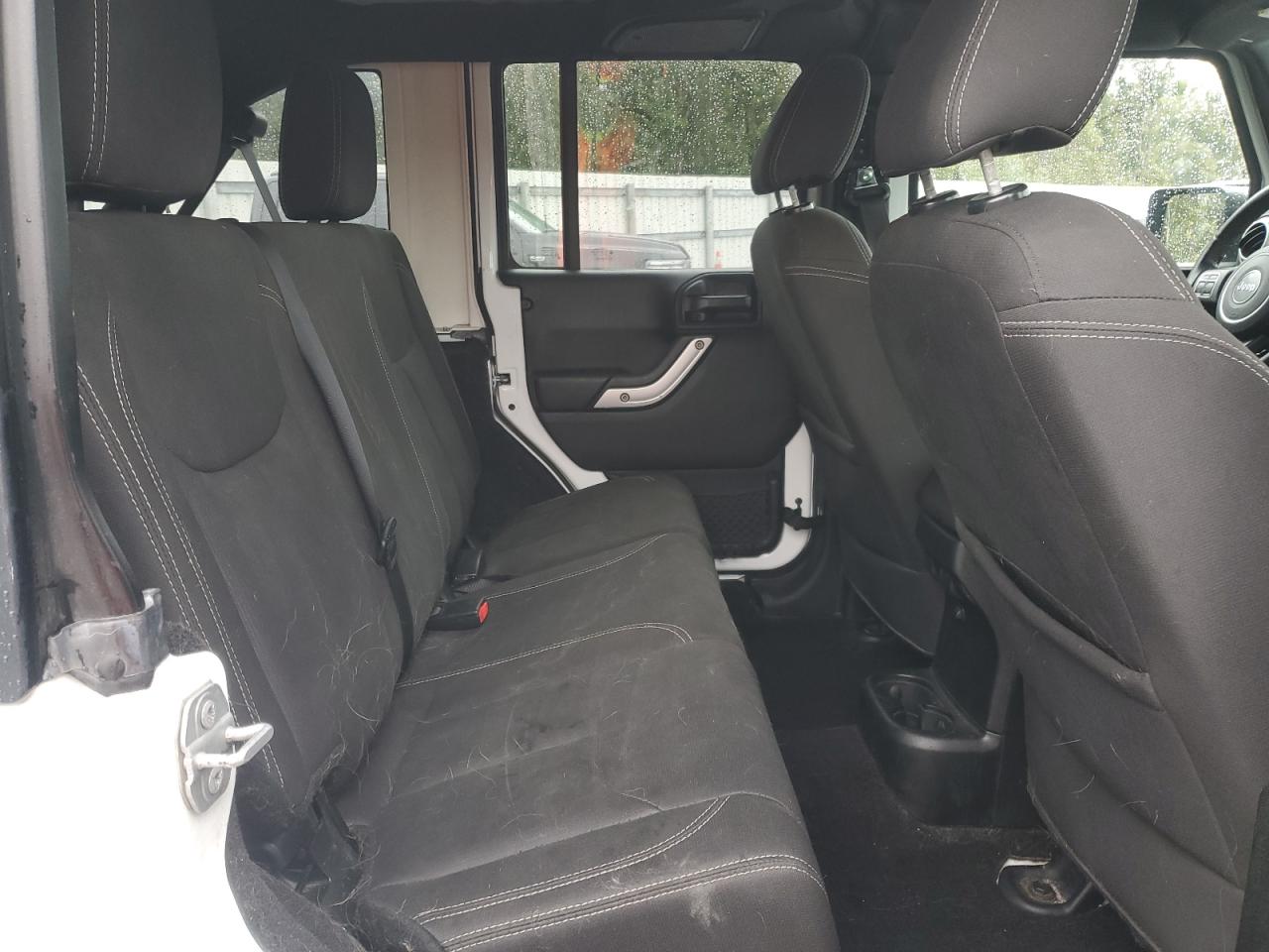 2017 Jeep Wrangler - Image 11