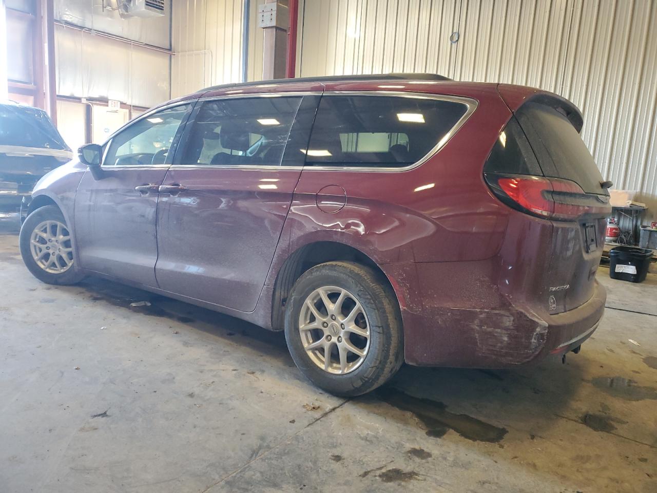 2022 Chrysler Pacifica - Image 2