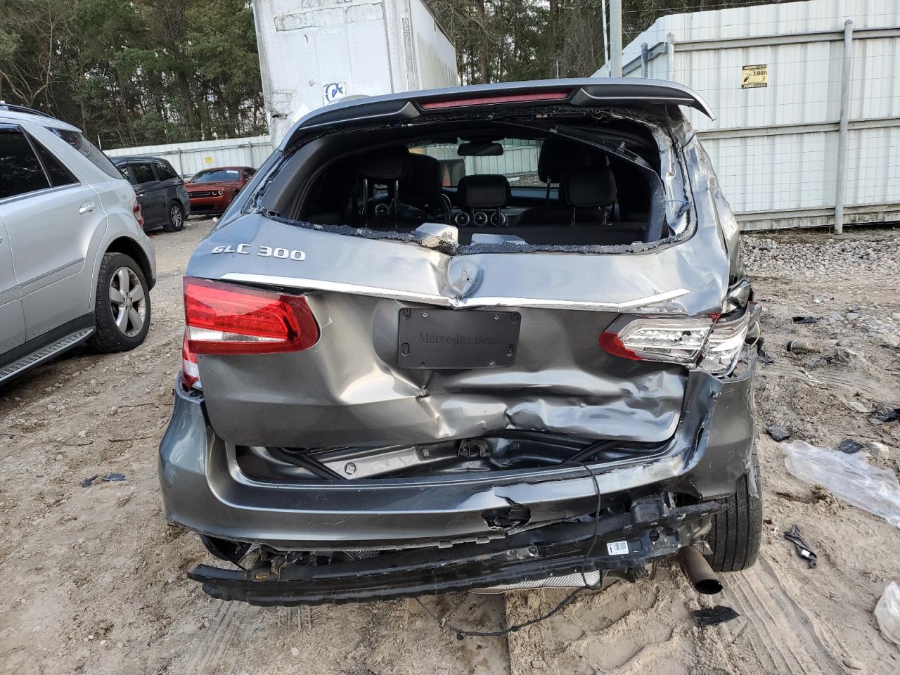 2017 Mercedes-Benz GLC - Image 6