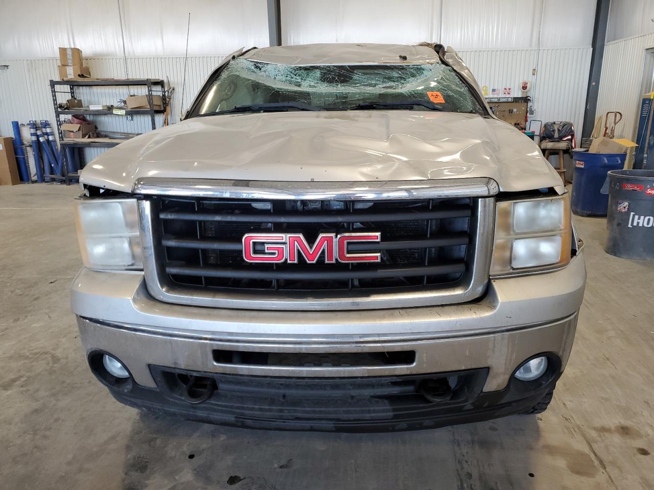 2010 GMC Sierra - Image 5