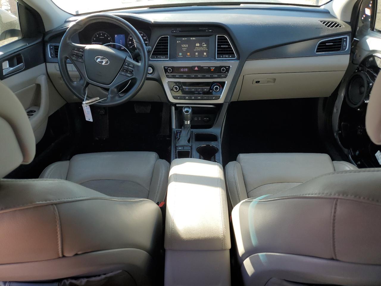 2017 Hyundai Sonata - Image 8