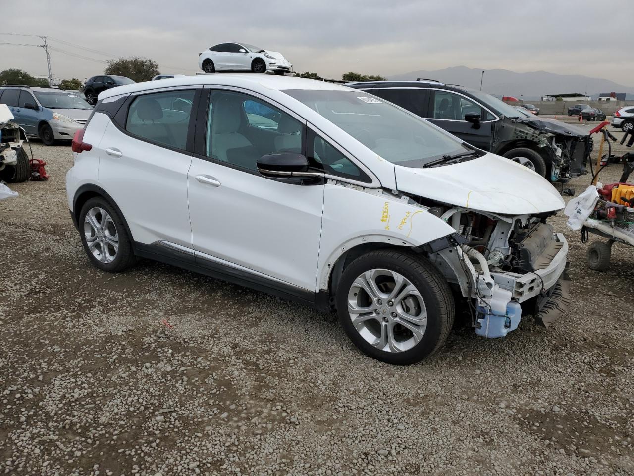 VIN 1G1FW6S06H4146036 2017 CHEVROLET BOLT no.4