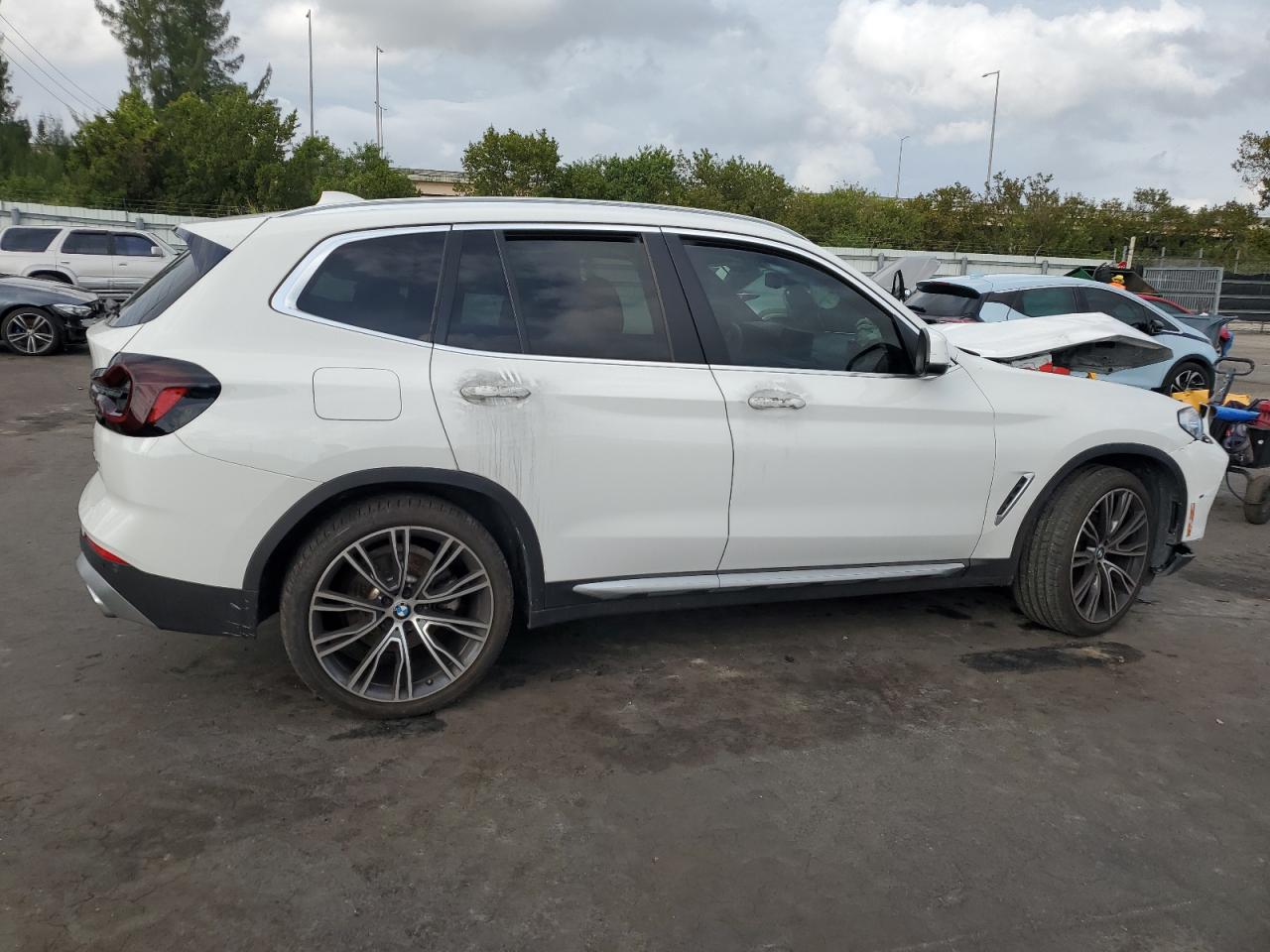 2022 BMW X3 - Image 3