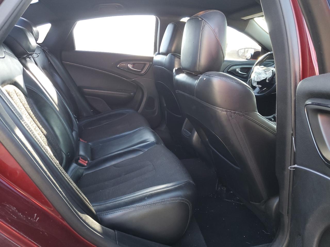 2015 Chrysler 200 - Image 11