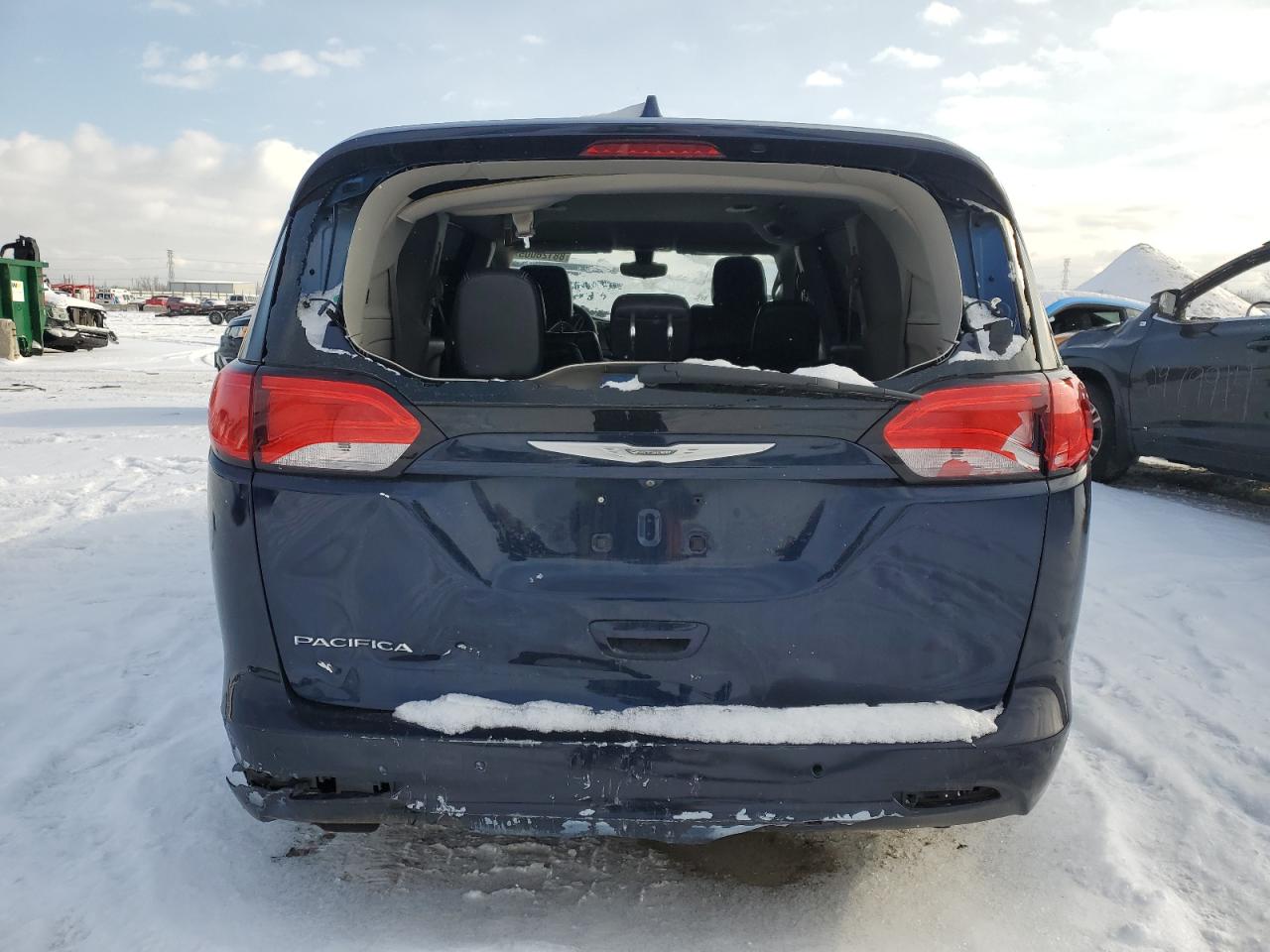 2017 Chrysler Pacifica Touring VIN: 2C4RC1DG6HR520460 Lot: 88126005