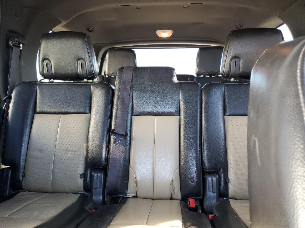 2010 Ford Expedition - Image 10