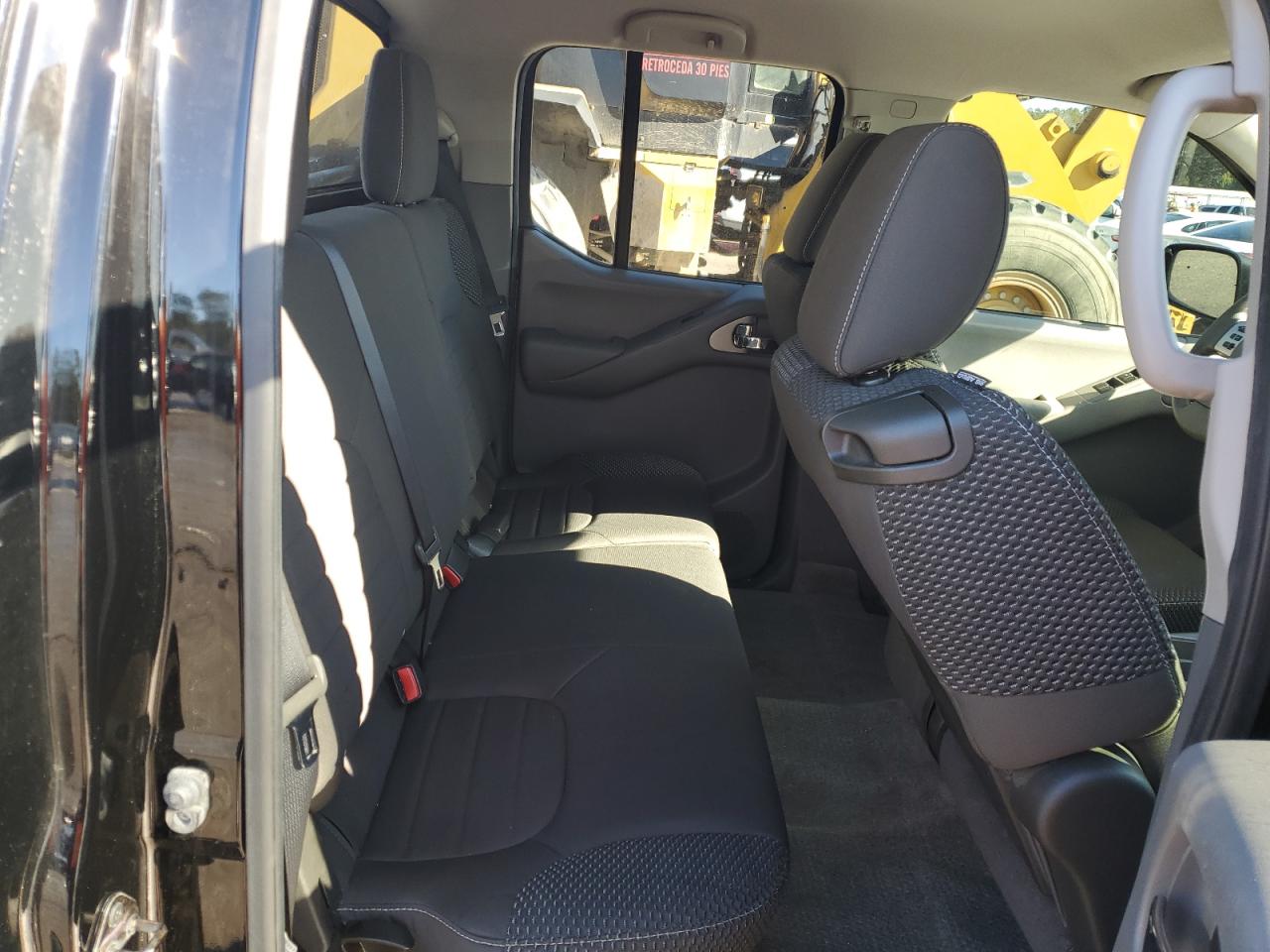 2014 Nissan Navara (Frontier) - Image 10