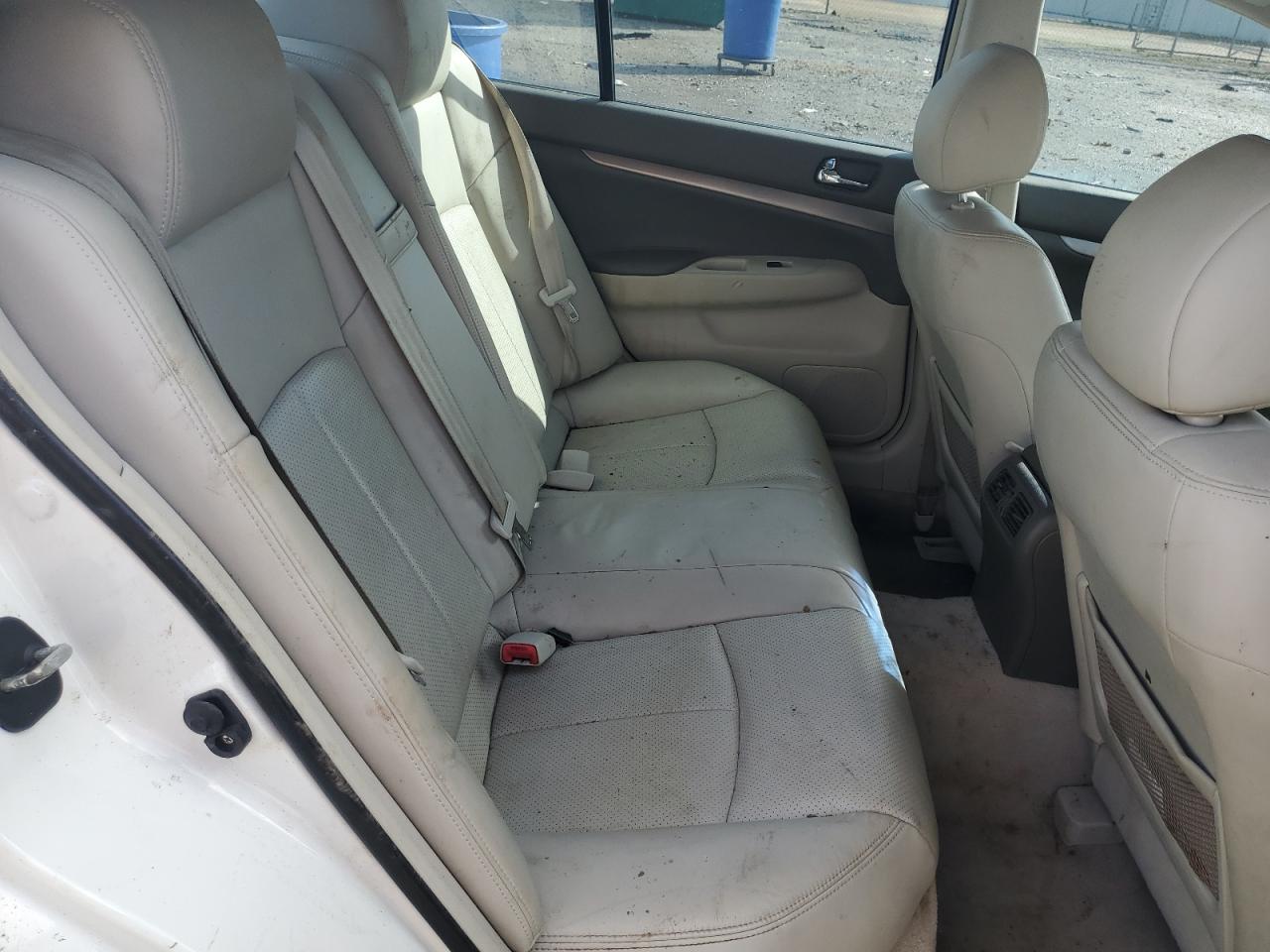 2012 Infiniti G - Image 11