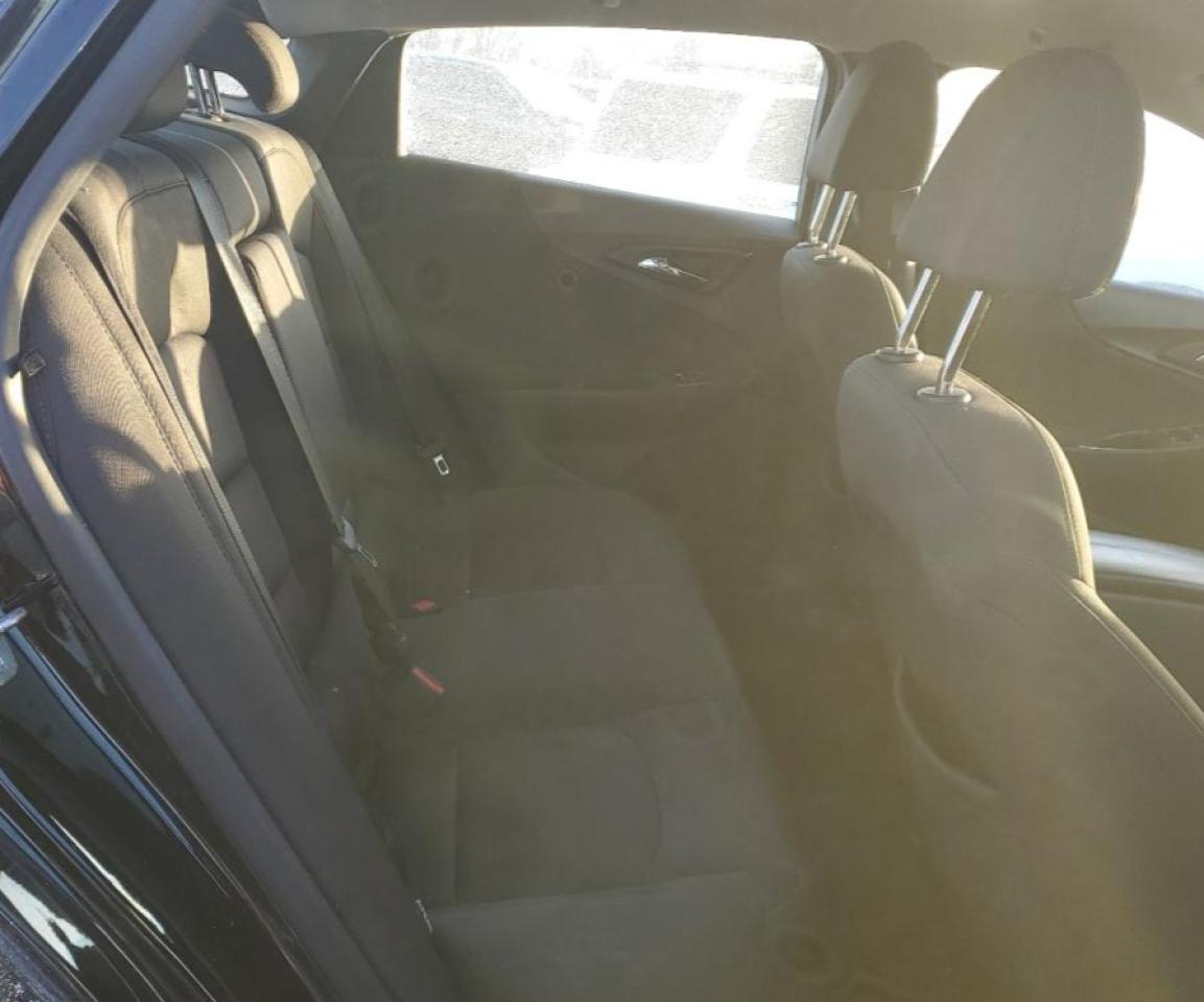 2019 Chevrolet Malibu - Image 11