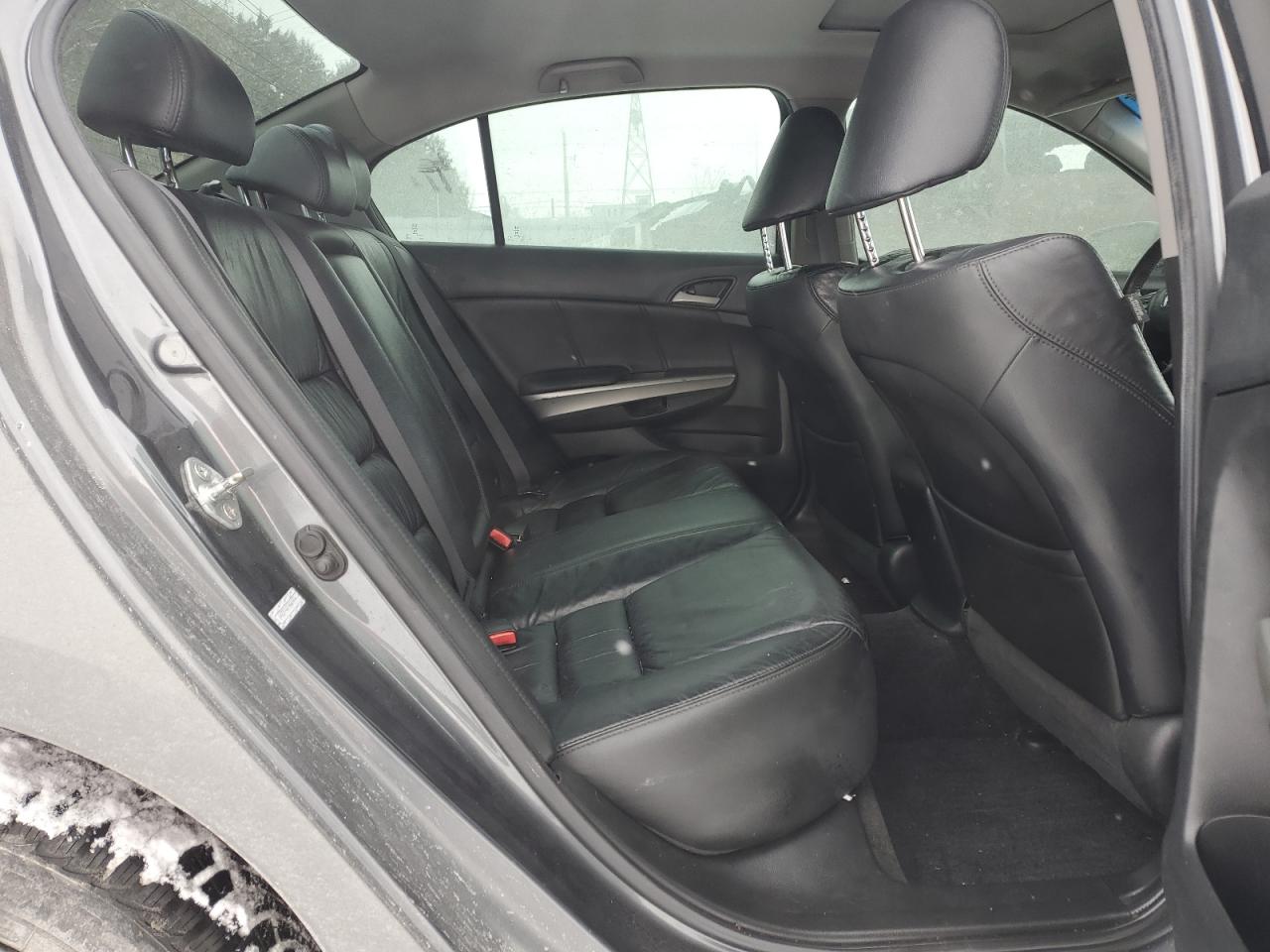 2009 Honda Accord - Image 10