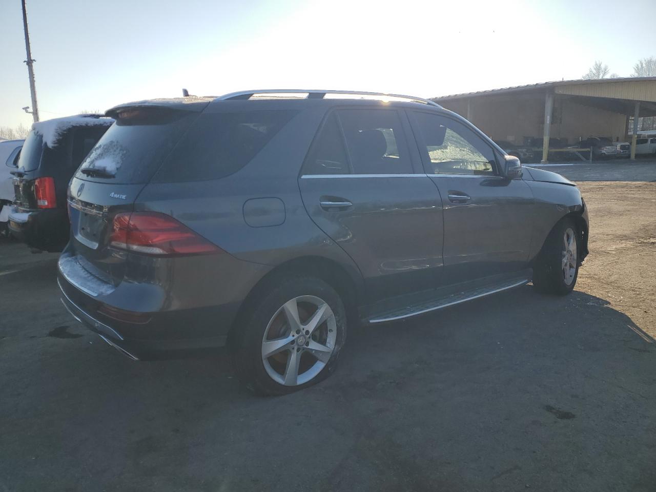 2016 Mercedes-Benz GLE - Image 3