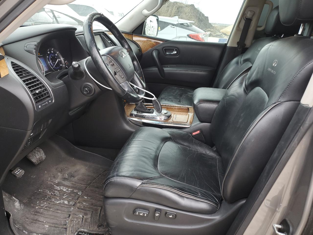 2014 Infiniti QX80 - Image 7