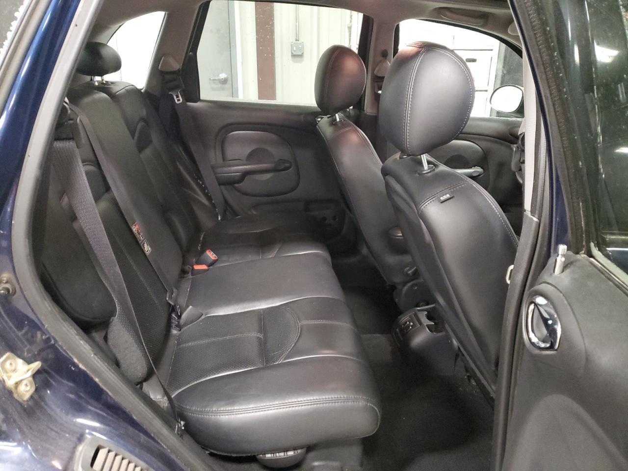 2005 Chrysler PT Cruiser - Image 10
