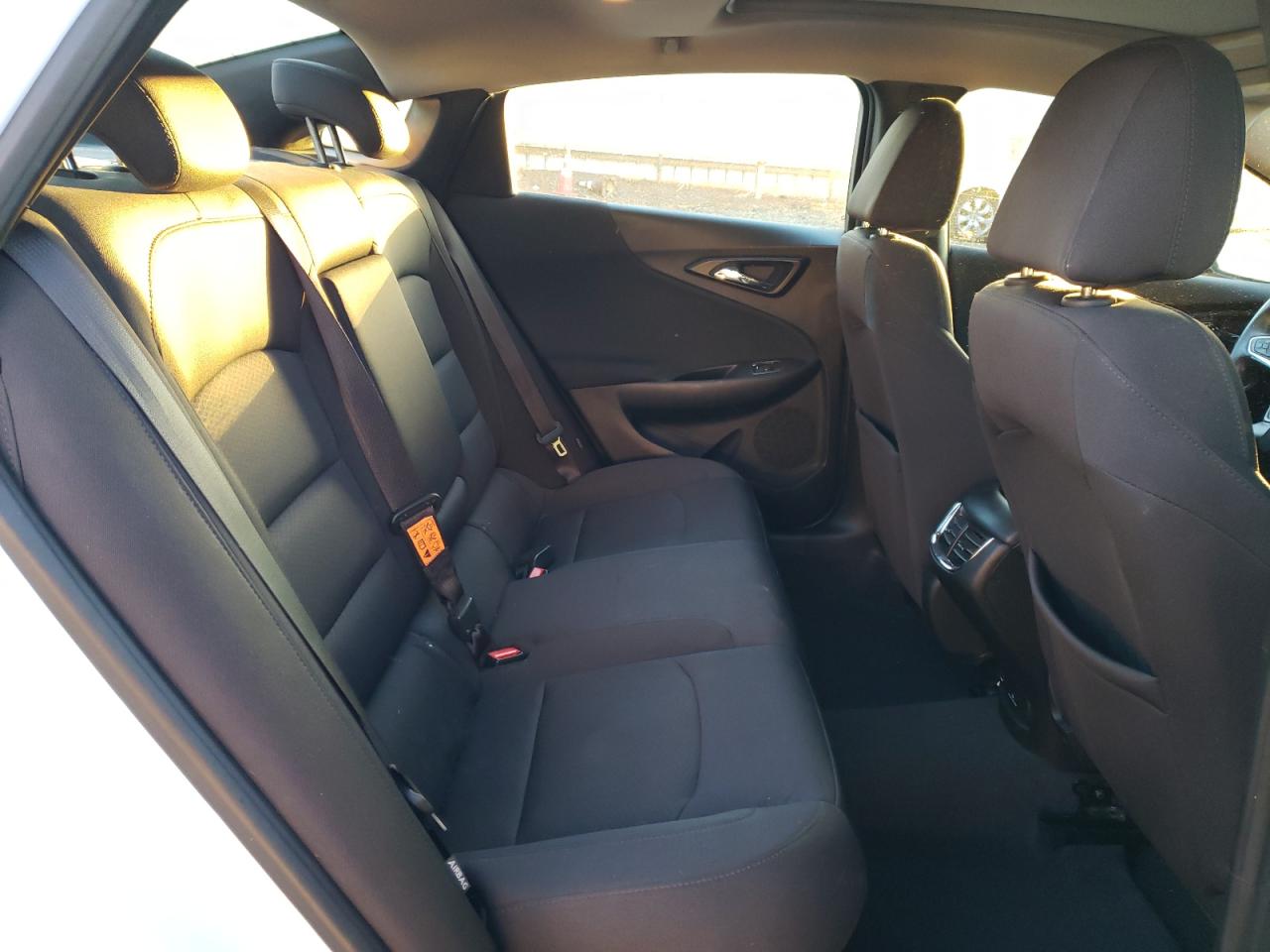 2018 Chevrolet Malibu - Image 10