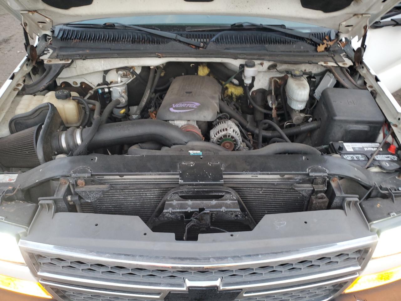 2005 Chevrolet Silverado - Image 11