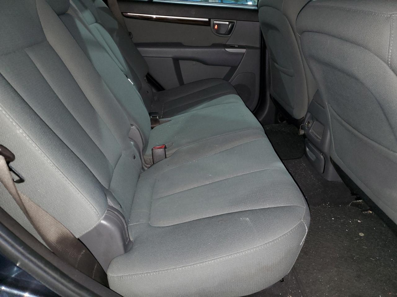 2011 Hyundai Santa Fe - Image 11
