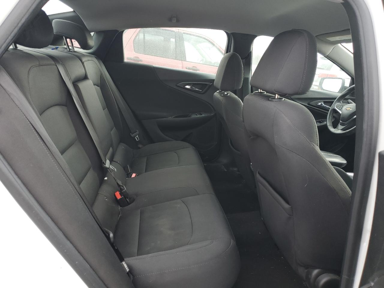 2017 Chevrolet Malibu - Image 10