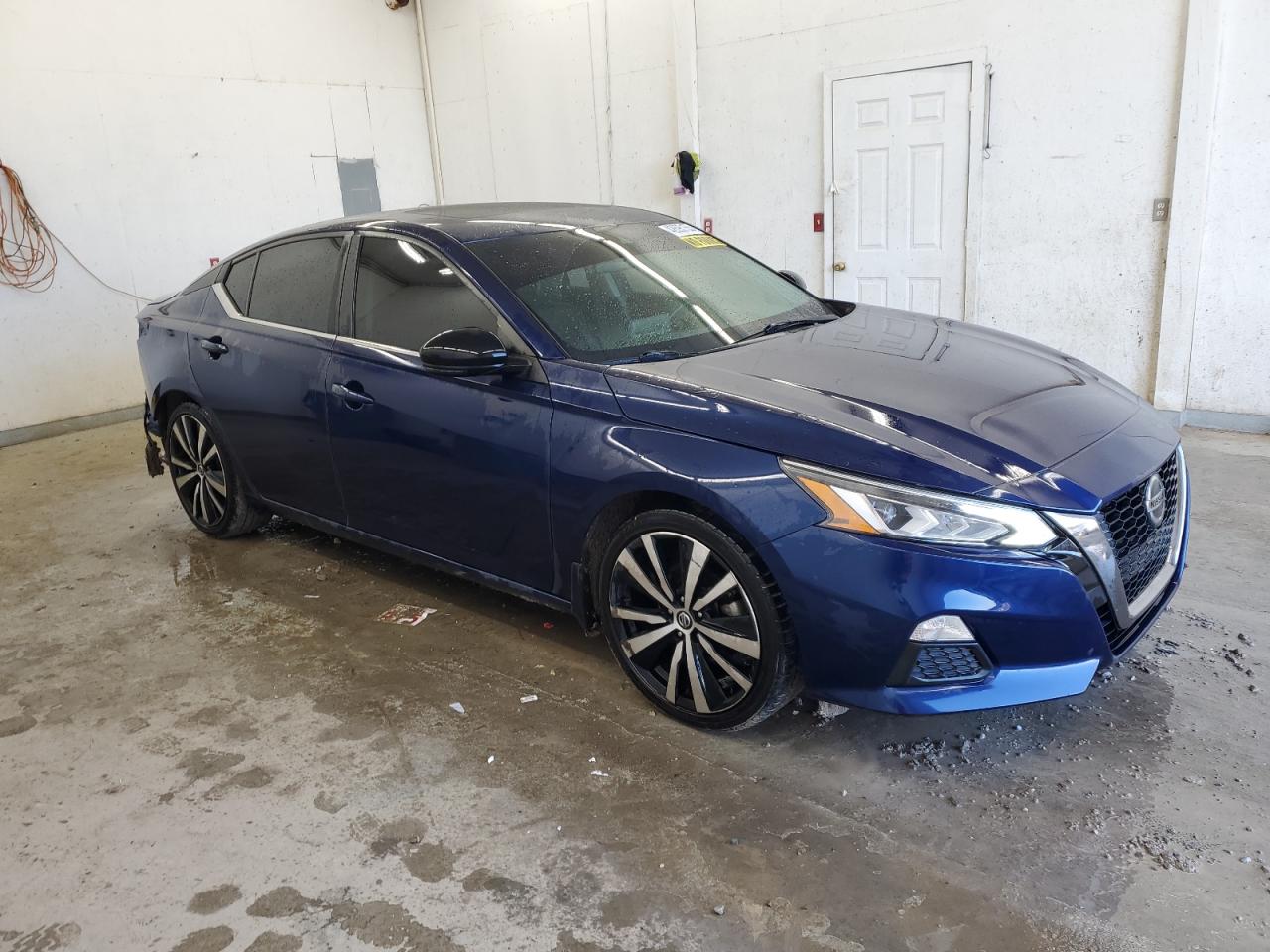 2021 Nissan Altima - Image 4