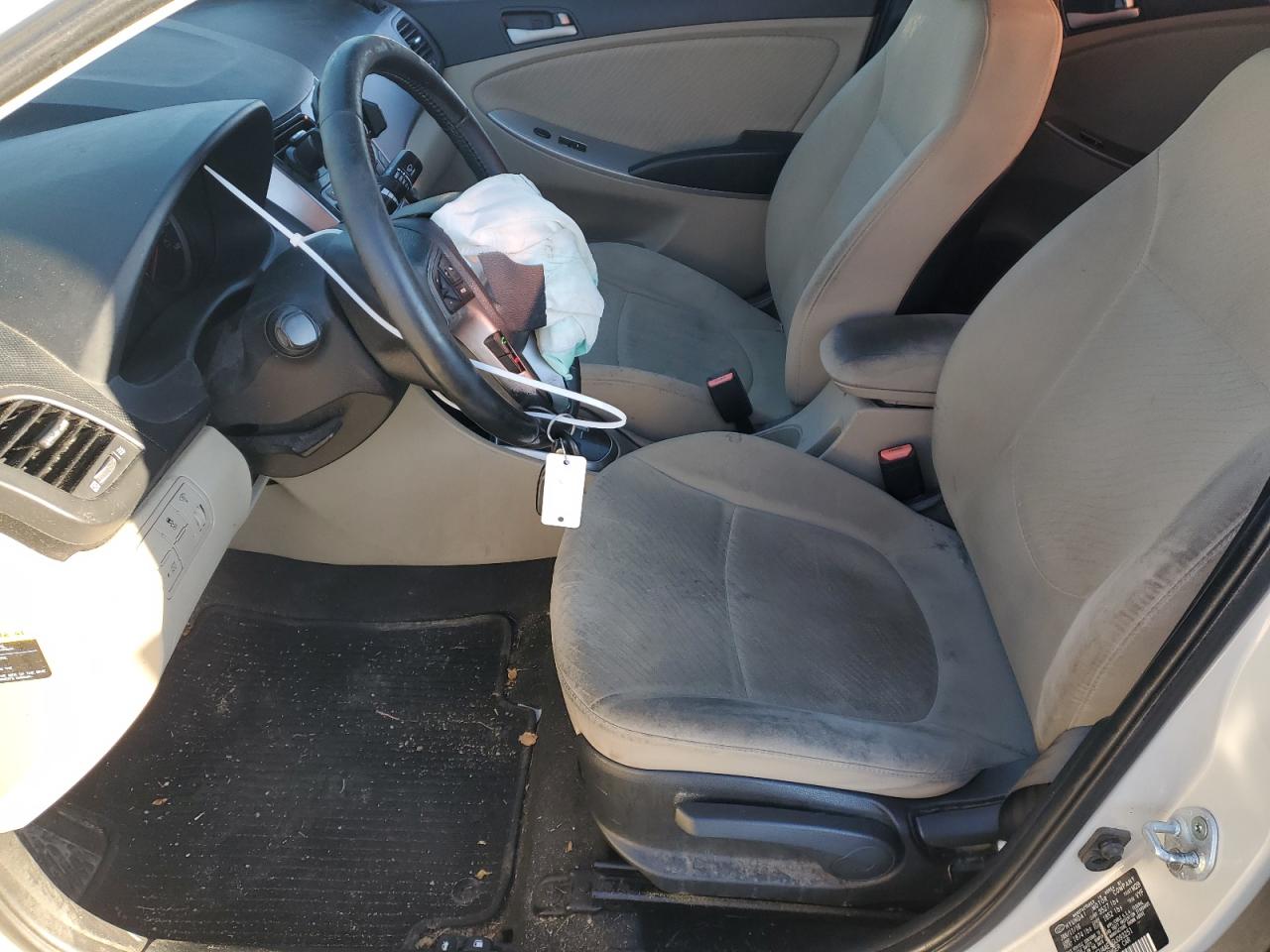 2016 Hyundai Accent - Image 7