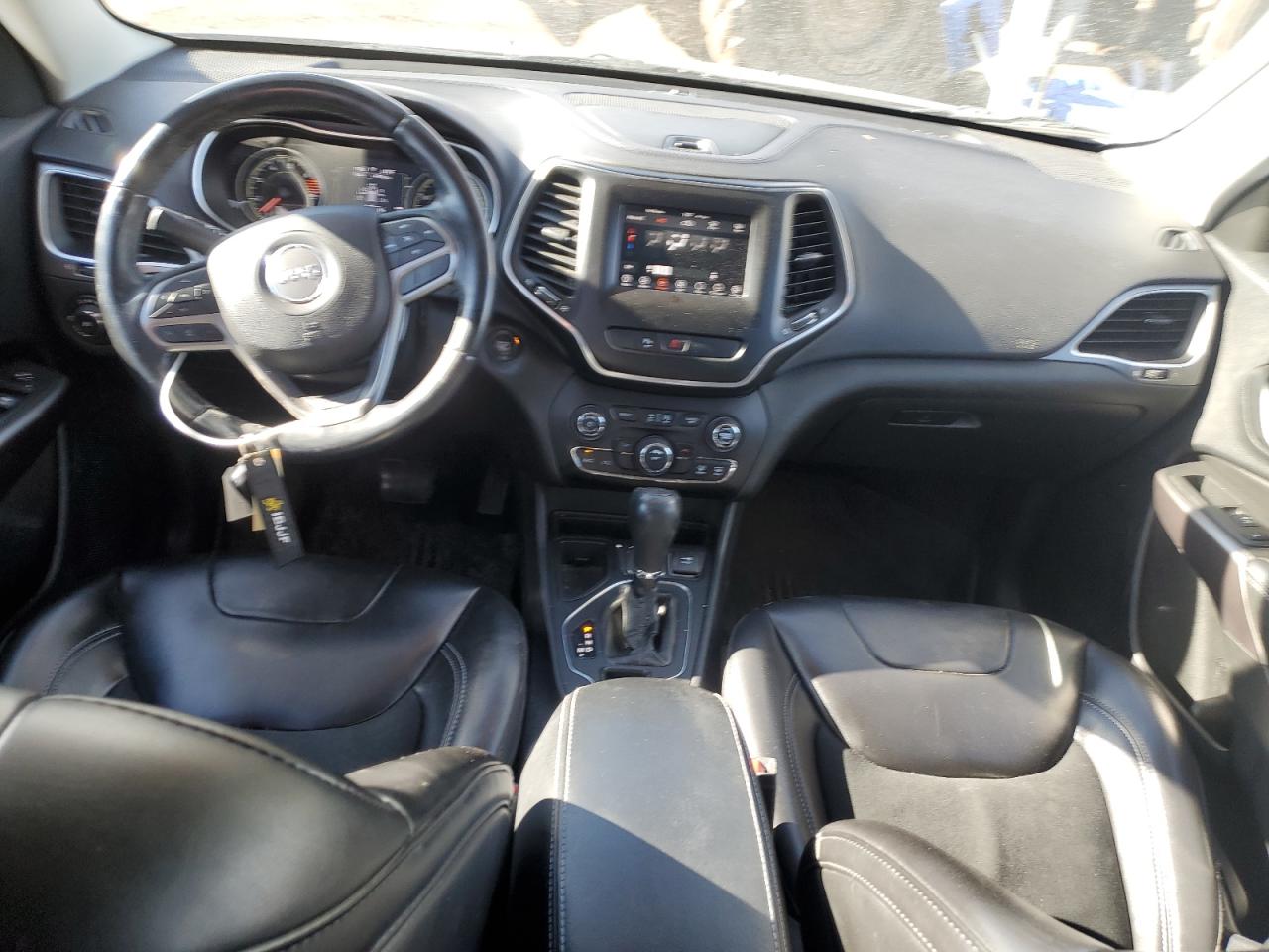 2019 Jeep Grand Cherokee - Image 8